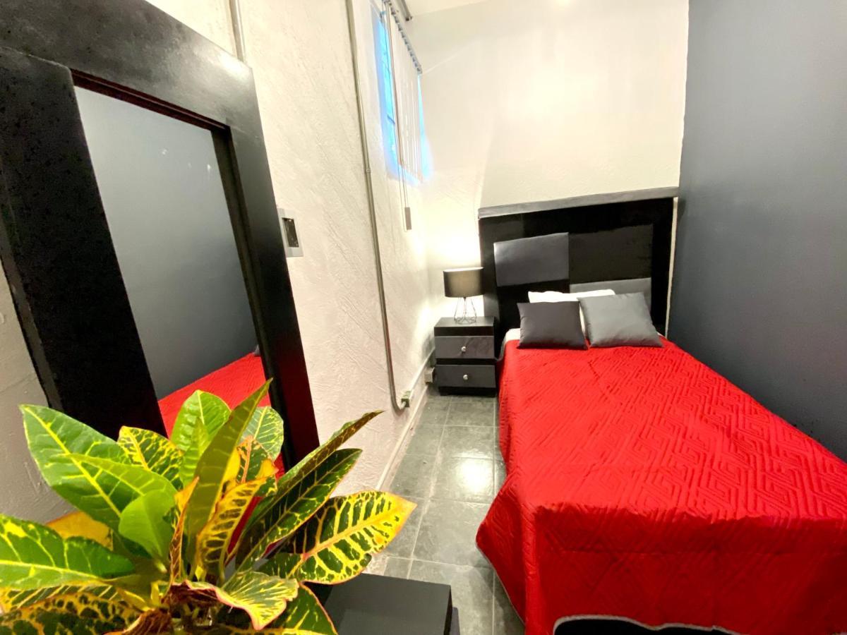 Roomies Hostel Reforma-El Angel Мехико Экстерьер фото